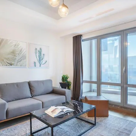 Apartment Luxurious In *