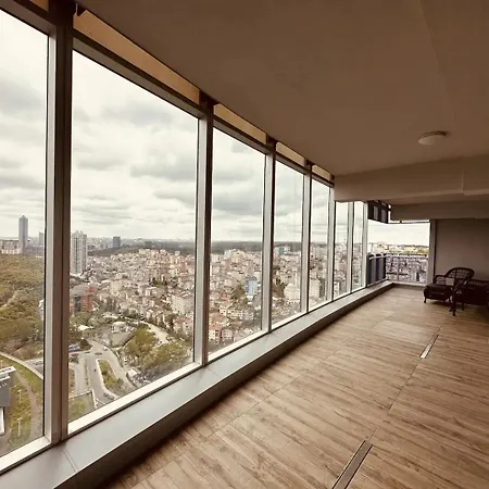 Luxurious In Apartment Istanbul